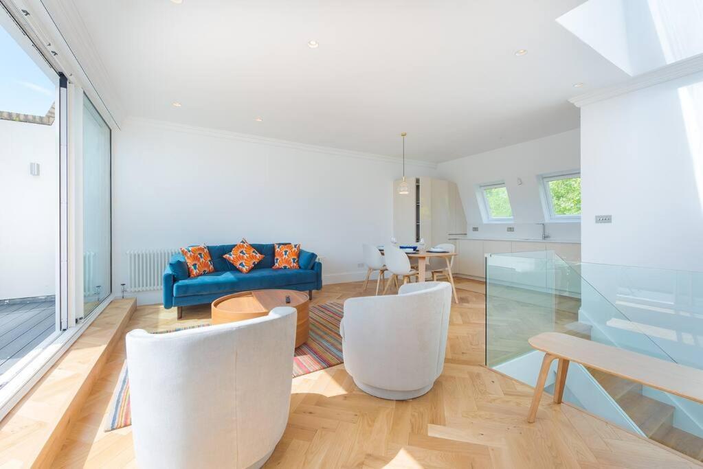 Stunning Two Bed Apartment Rh8 Londra Exterior foto